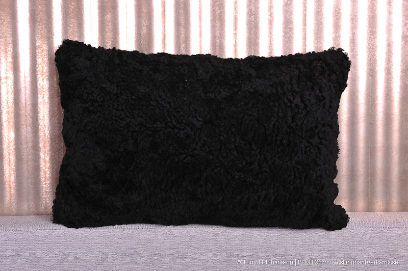 Lambskin pillow, black