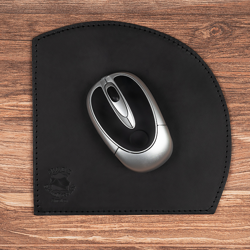 Mouse pad crescent
